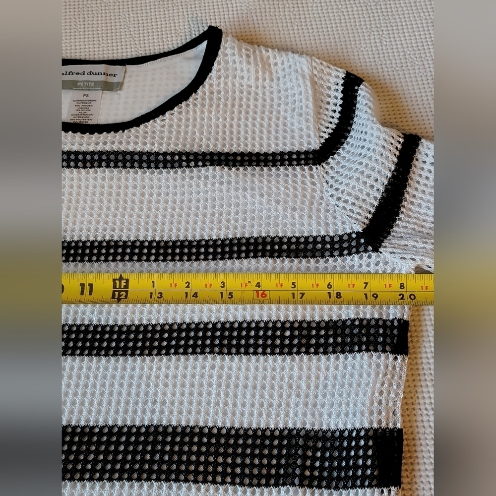 Alfred Dunner Black and White Knit Top Size PS - Picture 2 of 5